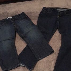Size 12 old navy jeans and capris.